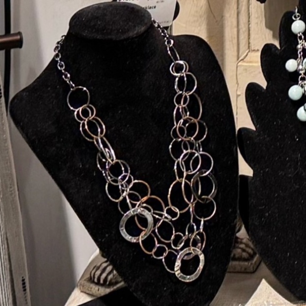 New Elegant Silver multi color metals modern funky necklace circles neckmess